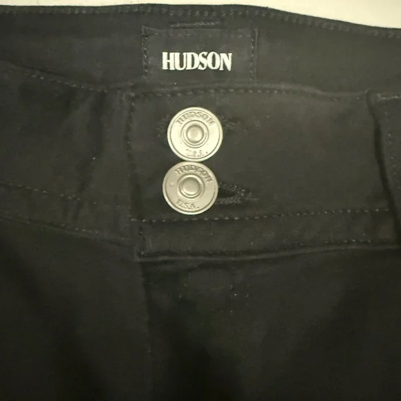 GREAT DEAL! NWT Darling Hudson Ruby Mid Thigh Cuffed Denim Shorts, Black, Sz 30! - Picture 3 of 8